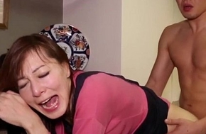 Deviating housewife jap tgirl gives wringing wet bj